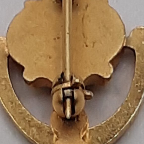 COPY - Avon Exclusive Representative Lapel Pin Door Knocker Avon Calling Vintag… - Picture 6 of 9